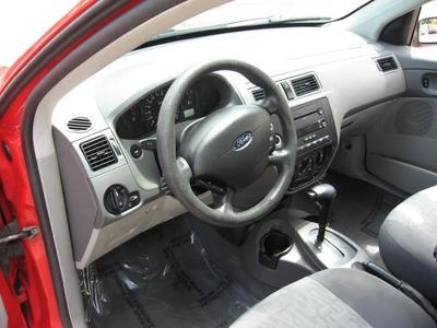 2005 Ford Focus ZX4 S Sedan