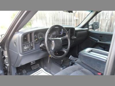 2001 Chevrolet Silverado 2500 4dr 4X4  V8  8.1L Truck