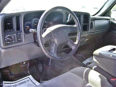 2004 Chevrolet Silverado 2500 LS 4dr Crew Cab LS Truck