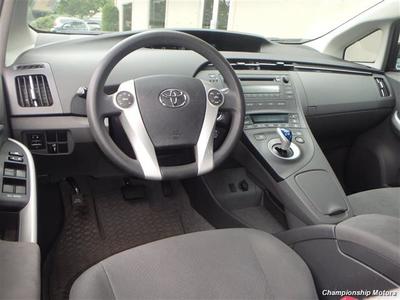 2010 Toyota Prius V Hatchback