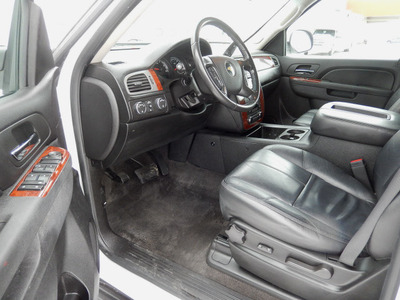 2010 Chevrolet Suburban LT 1500