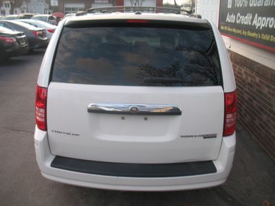 2010 Chrysler Town & Country TOURING ONE OWNER