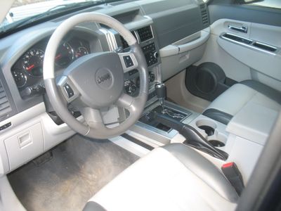 2008 Jeep Liberty LEATHER MOON ROOF