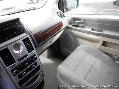 2010 Chrysler Town & Country LX Van