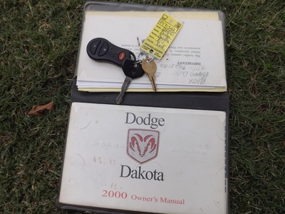 2000 Dodge Dakota SLT Truck